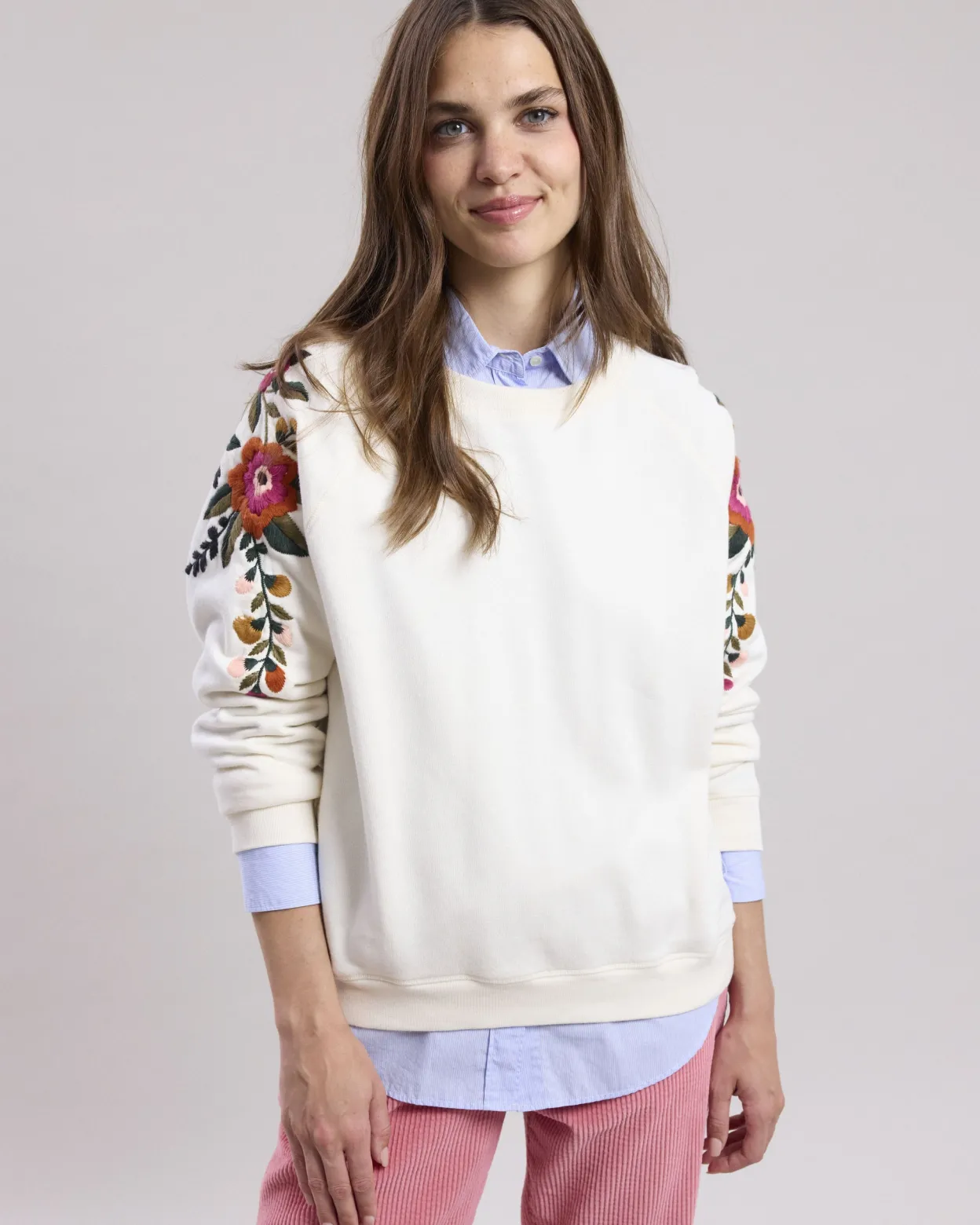 tapucine_sweatshirt_1.webp Flash Sale Hartford Tapucine Sweatshirt Off-White